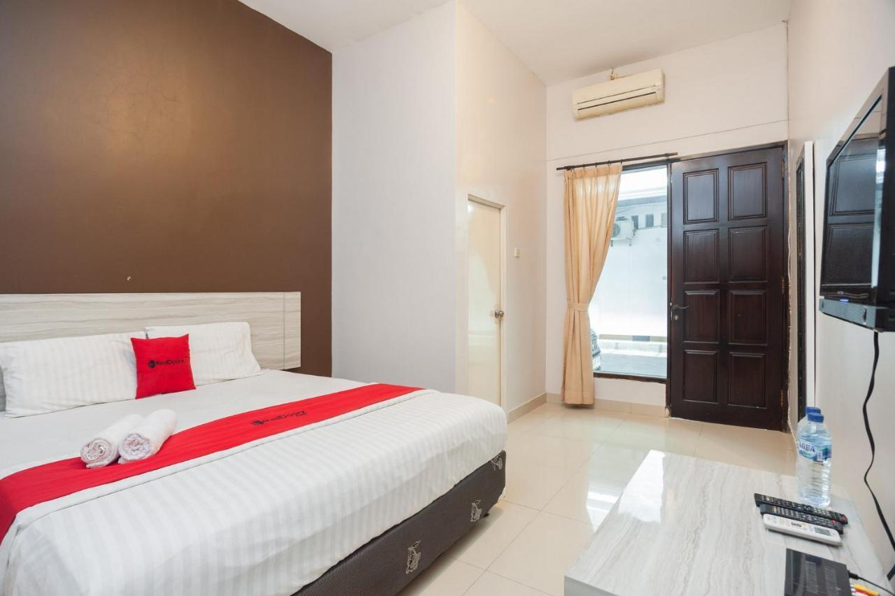 Reddoorz Syariah Near Taman Air Mancur Bogor Hotel Exterior photo